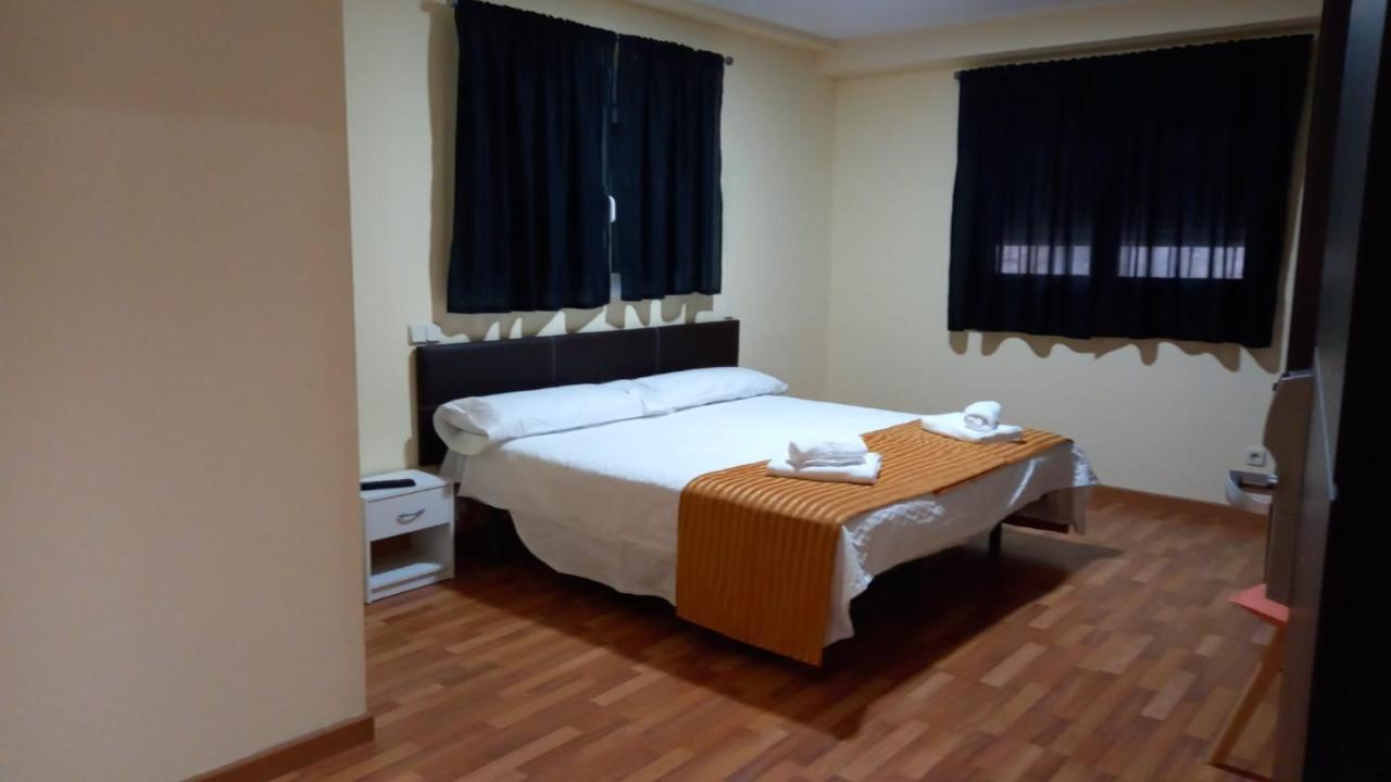Las Olivas- Borox Aparthotel Sesena Nuevo Bagian luar foto